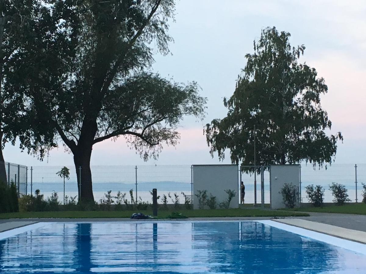 希欧福克Sol Balaton公寓 外观 照片